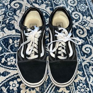 Black Vans Classic Style